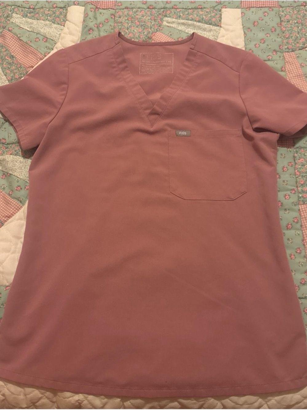 Figs V-Neck Scrub Top in Dusty Mauve